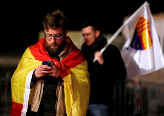 FOTOS: Así se vive el ambiente electoral en Cataluña