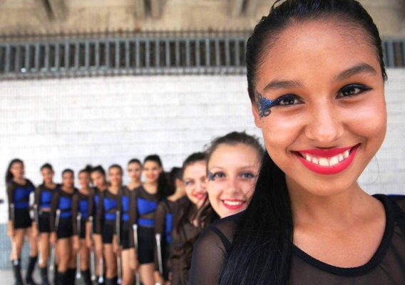 Las guapas palillonas del Instituto Central que engalanarán los desfiles patrios