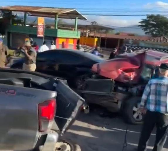 A metros de semáforo y a alta velocidad: esto sabemos de choque múltiple en Siguatepeque