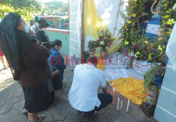 FOTOS: Pese a pandemia, feligreses llegan a Suyapa para rendir honores a la Virgen