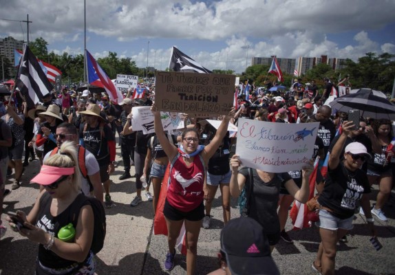 FOTOS: Puerto Rico alza su voz contra Ricardo Rosselló; prometen expulsarlo