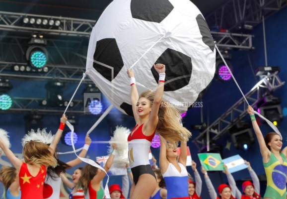 FOTOS: Las bellas mujeres que derriten el hielo en Rusia 2018