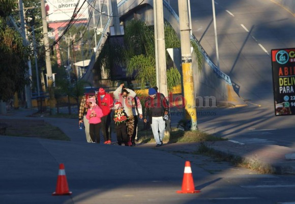 FOTOS: Pese a pandemia, feligreses llegan a Suyapa para rendir honores a la Virgen