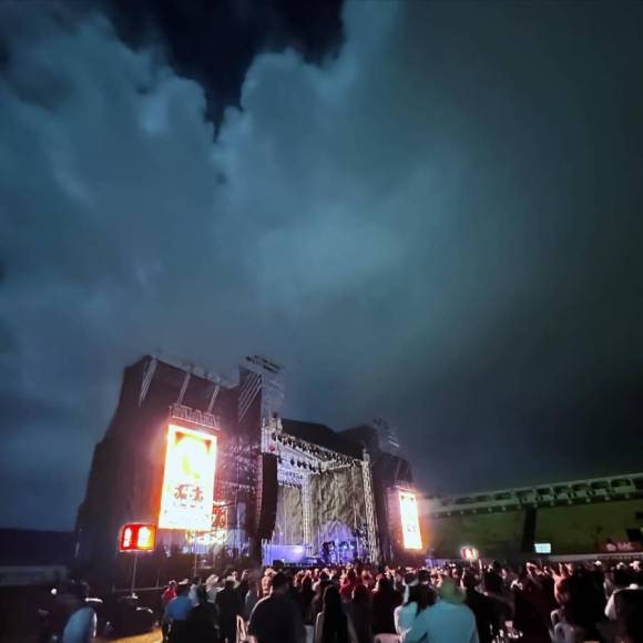 Cancha del estadio de Juticalpa quedó en pésimo estado luego de un concierto