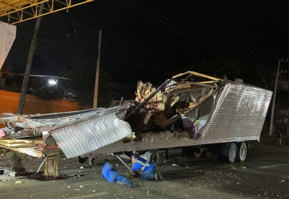 Gritos, destrozos y consternación: La desgarradora escena del accidente en Chiapas (FOTOS)