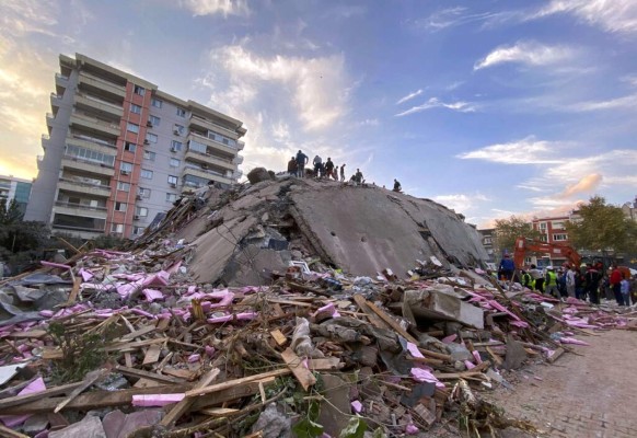 Dolor y devastación: las imágenes más impactantes del terremoto en Turquía