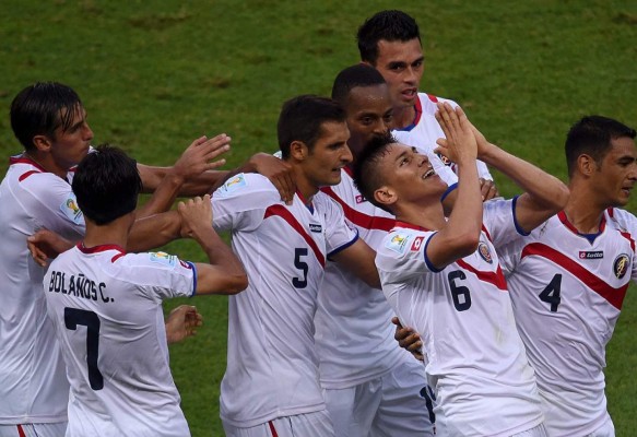 Costa Rica da una gran sorpresa y gana 3-1 a Uruguay