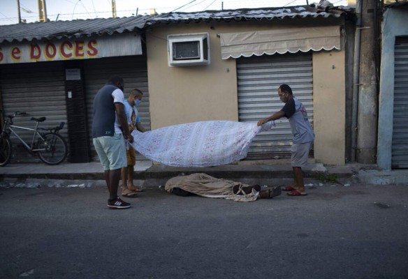 FOTOS: Países vecinos temen por evolución del Covid-19 en Brasil