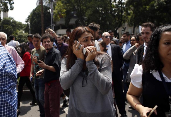 Brutal sismo de 7.1 deja muerte y destrucción en México