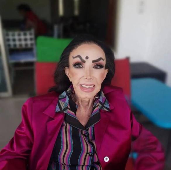 Cantante, actriz y legisladora, así era Irma Serrano, “La Tigresa”