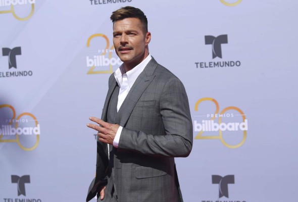 Así lucieron los famosos que asistieron a la alfombra roja de los Billboards 2018