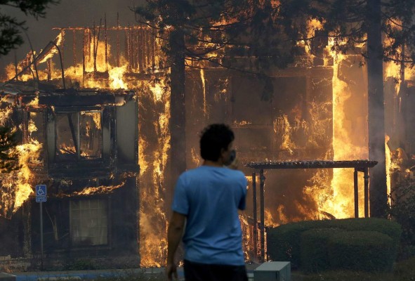 Fotos: Las impactantes imágenes que dejó en incendio en zona vinícola de California, EEUU