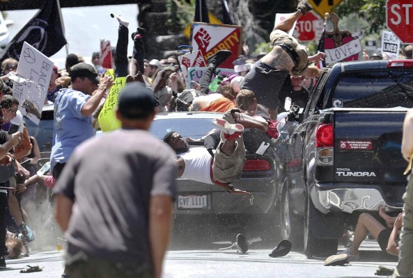 Las fotos más impactantes que dejó el ataque racista en Charlottesville, Virginia, Estados Unidos