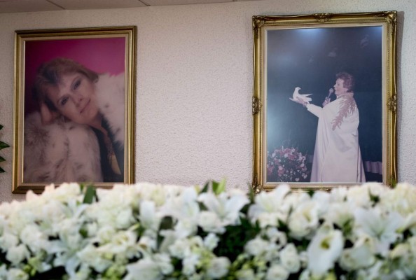 FOTOS: Las primeras imágenes del funeral de Walter Mercado