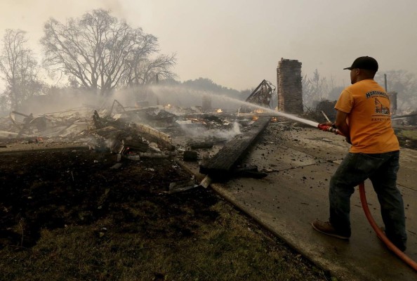 Fotos: Las impactantes imágenes que dejó en incendio en zona vinícola de California, EEUU