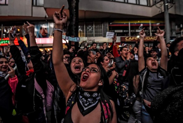 FOTOS: Colombia sigue sumergida en protestas; ya son cuatro los muertos