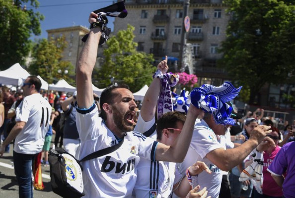 El ambiente en el estadio de Kiev antes de la final entre Real Madrid y Liverpool en la Champions League