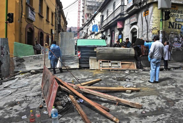 FOTOS: Buses quemados y destrozos en Bolivia tras renuncia de Evo Morales