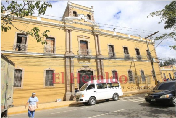 FOTOS: Doloroso último adiós a paciente de Covid-19 que murió estrangulado