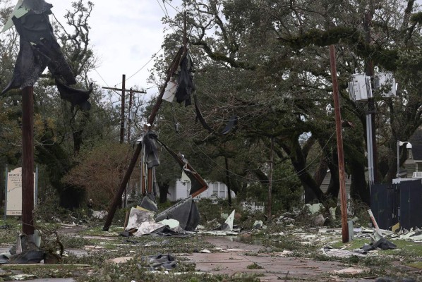 FOTOS: Luisiana y Texas sufren azote del huracán Laura que se debilita  