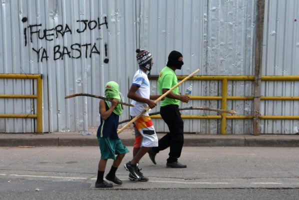 Violencia y represión en manifestación de simpatizantes de Alianza de Oposición