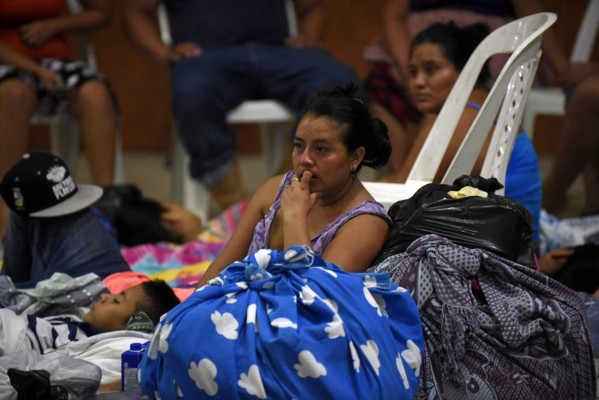 Abarrotados permancen los albergues habilitados en Guatemala tras la erupción del volcán de Fuego