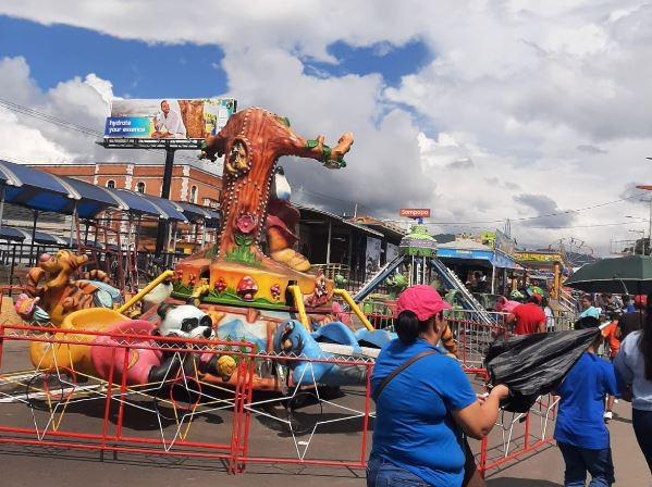 Así se vive el vibrante Carnaval de Tegucigalpa, lleno de música, color y alegría