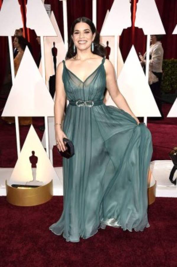 Así lució la hondureña América Ferrera en los Oscar