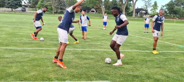 Alegría y entusiasmo en la concentración de Honduras previo al duelo ante Costa Rica