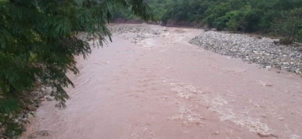 Impactantes imágenes del colapso del río Higuito que conecta Lempira y Copán (FOTOS)