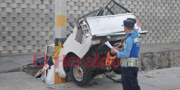 Las imágenes del brutal accidente que dejó un muerto en el anillo periférico