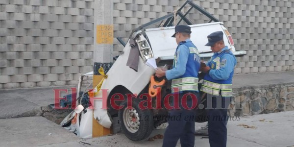 Las imágenes del brutal accidente que dejó un muerto en el anillo periférico