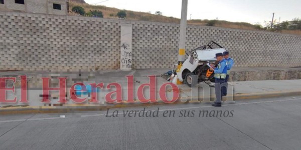 Las imágenes del brutal accidente que dejó un muerto en el anillo periférico