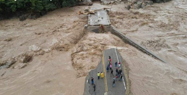 Impactantes imágenes del colapso del río Higuito que conecta Lempira y Copán (FOTOS)