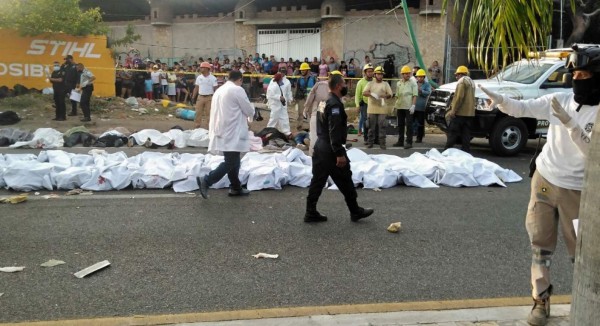 Gritos, destrozos y consternación: La desgarradora escena del accidente en Chiapas (FOTOS)