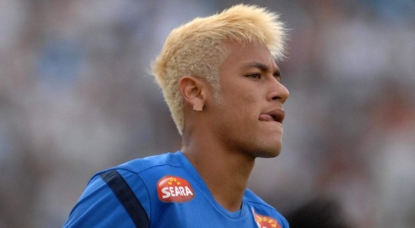 Los descabellados, sorprendentes y locos looks de Neymar