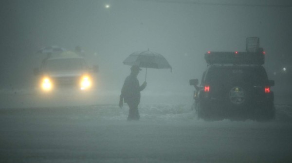 FOTOS: Harvey deja a Houston bajo agua, pero lo peor está aún por venir