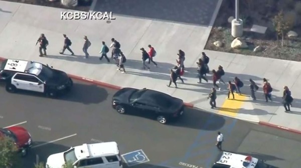 Las primeras imágenes del tiroteo en secundaria de Los Ángeles