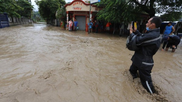 La tragedia se repite: muertos, inundaciones y daños tras paso de Iota en Honduras (FOTOS)