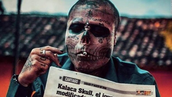 Así es Kalaca Skull, el colombiano que se mutiló las orejas y la nariz para parecer calavera