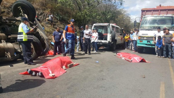 El accidente en la salida al sur de la capital en fotos