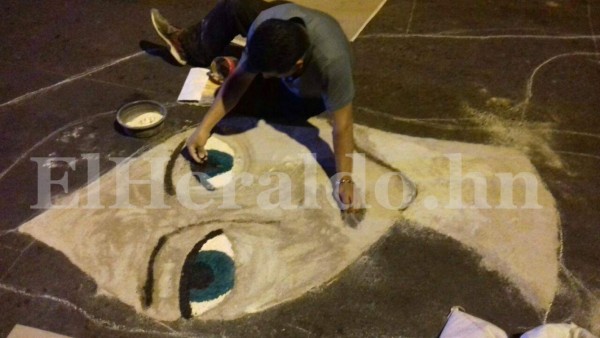 Semana Santa: Arte y tradición en alfombras religiosas en la capital