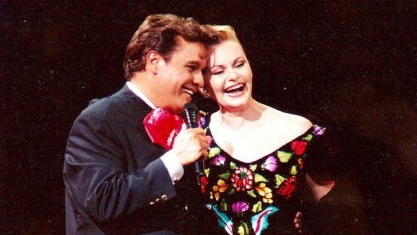 Festejamos el cumpleaños 67 de Juan Gabriel con sus mejores momentos