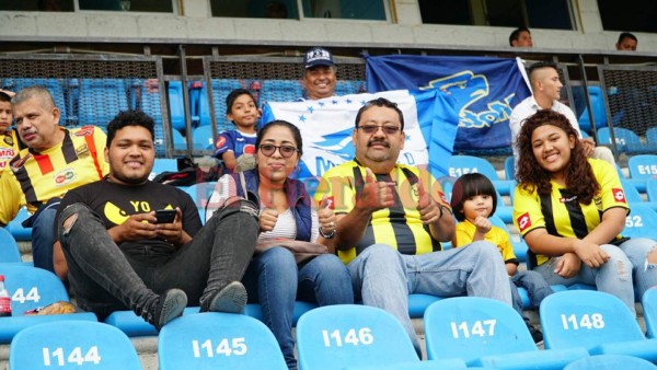 Ambientazo en el Olímpico de San Pedro Sula previo a la final Real España vs Motagua