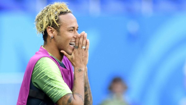 Los descabellados, sorprendentes y locos looks de Neymar