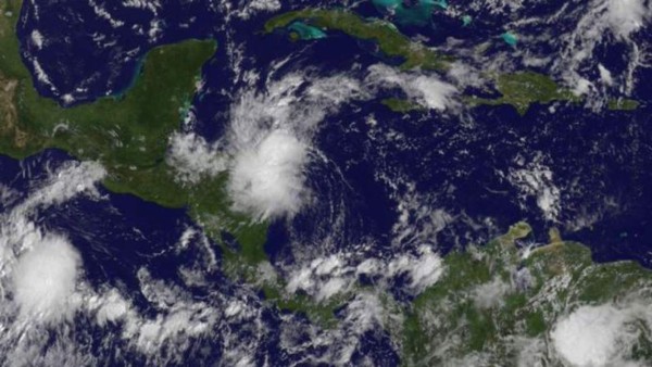 Eta: la tormenta tropical que mantiene en alerta a Centroamérica