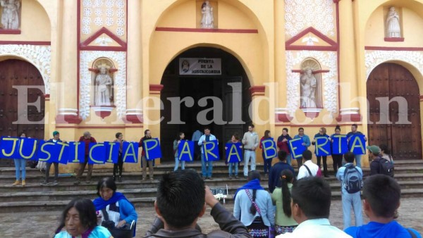 Defensores de DDHH y ambientalistas exigen justicia en caso de Berta Cáceres