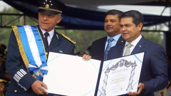 ¿Quién es Salvador Cienfuegos, el militar mexicano condecorado en Honduras y arrestado en EEUU?