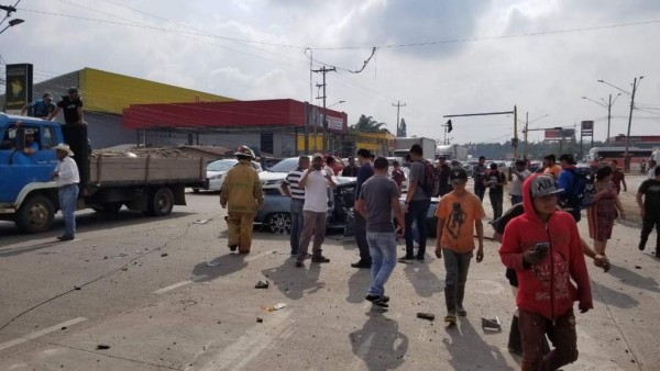 Impactantes fotos del aparatoso accidente de rastra en Siguatepeque