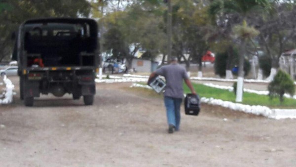 Así fue la entrega de artículos decomisados a reos del centro penal de Comayagua